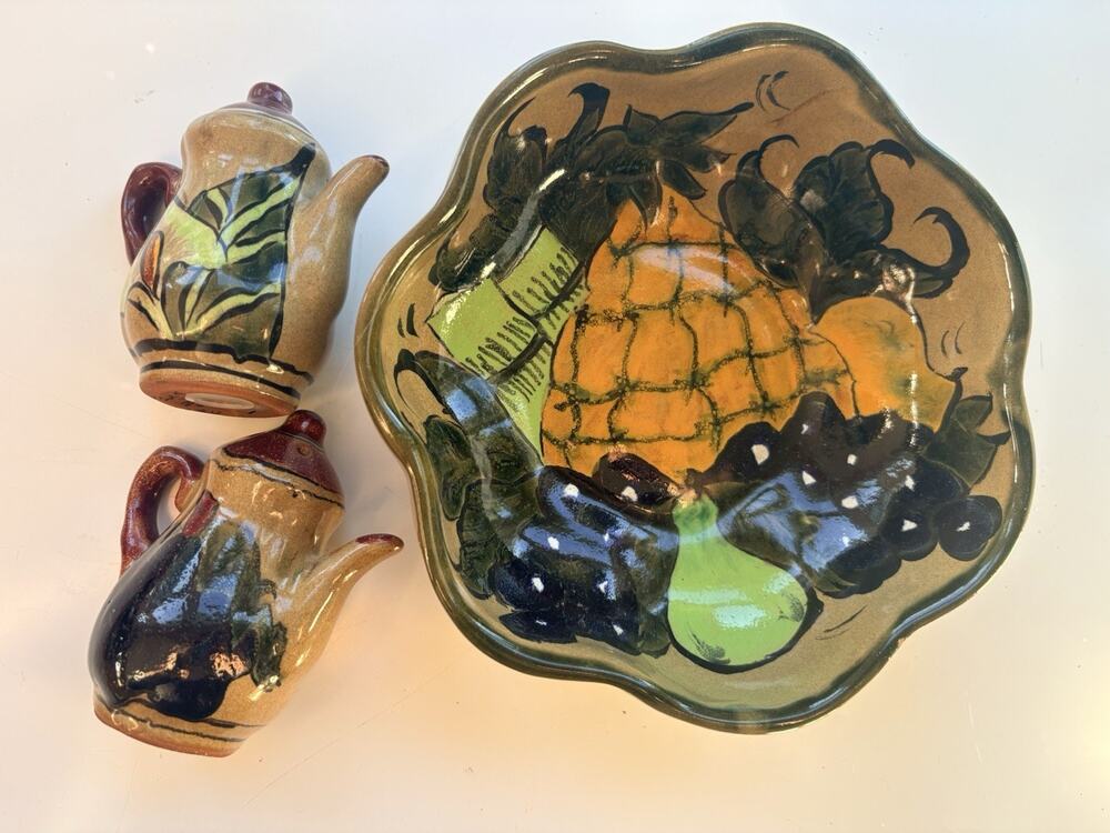 VTG Salt Pepper Shakers + Matching Scalloped Bowl Glazed Handpainted Mexico